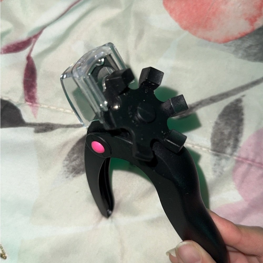 Acrylic nails clip